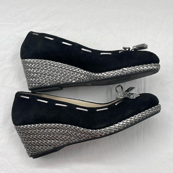 NWOB. Lauren Ralph Lauren 9.5B Cambree Suede Metallic Taupe Wedges. - Picture 9 of 11